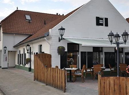 Hotel Restaurant Twee Верт Экстерьер фото