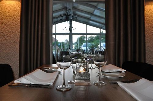 Hotel Restaurant Twee Верт Экстерьер фото